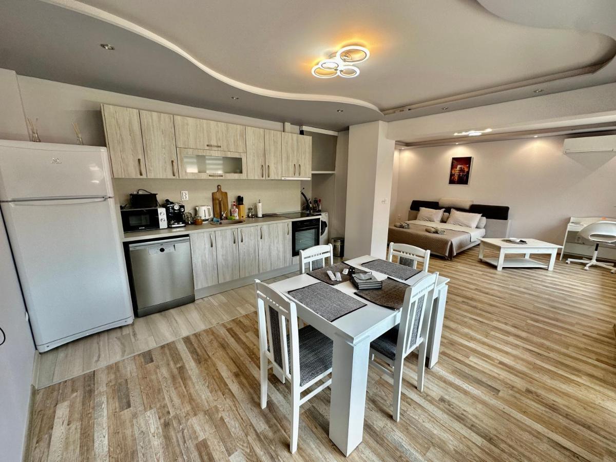 Central Vista Apartment By Mit Sofya Dış mekan fotoğraf